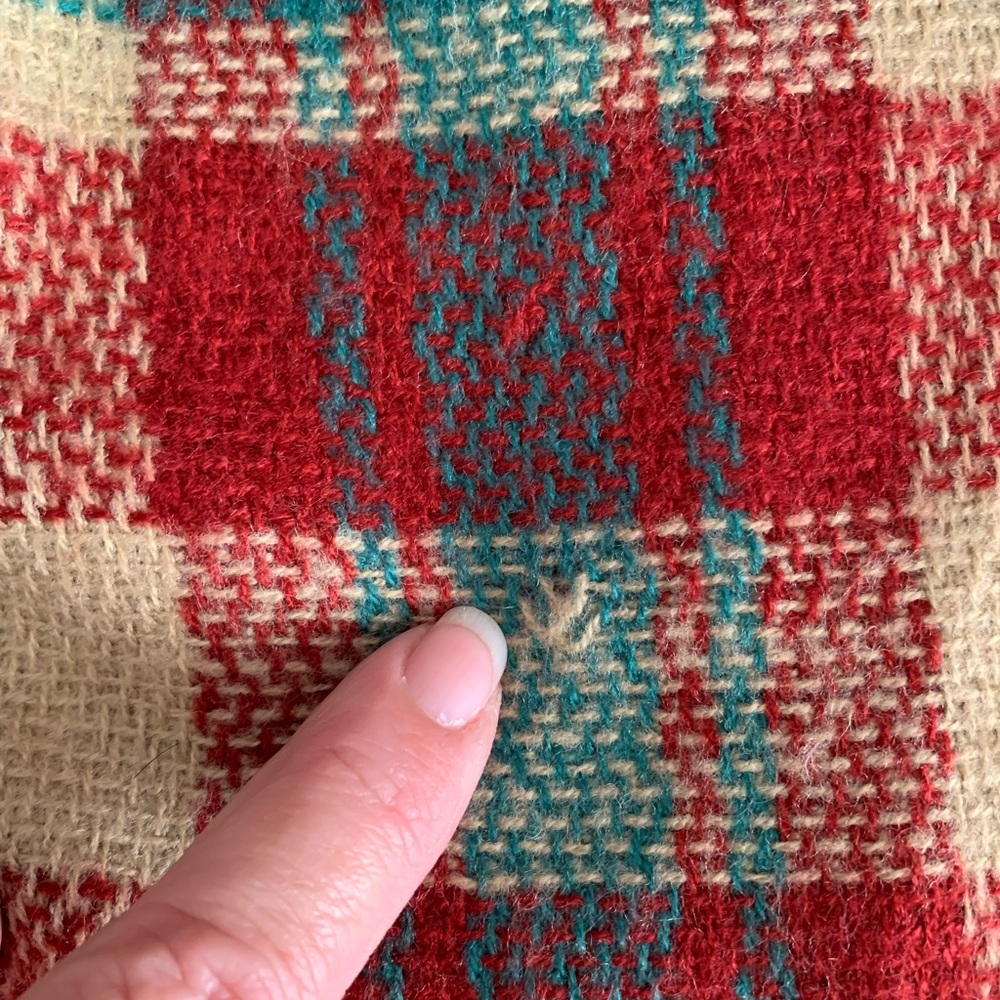 Scarf Rustic Country Colors Red Tan and Green Lightweight with Fringe - Picture 6 of 8